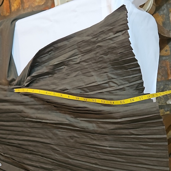 Zara Oversized Olive Pleated maxi dress size Small - Picture 10 of 13